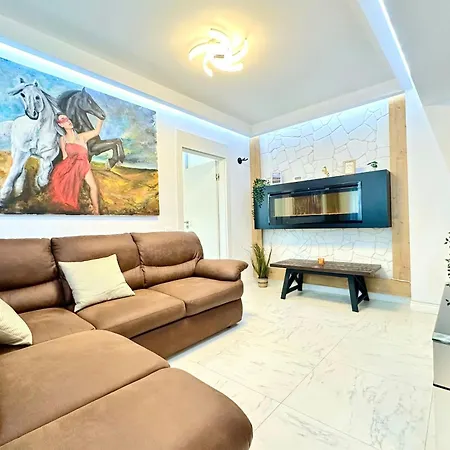 Apartment Moeciu 3 A Bucharest