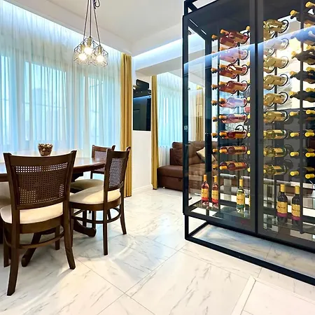 Moeciu 3 A * Bucarest