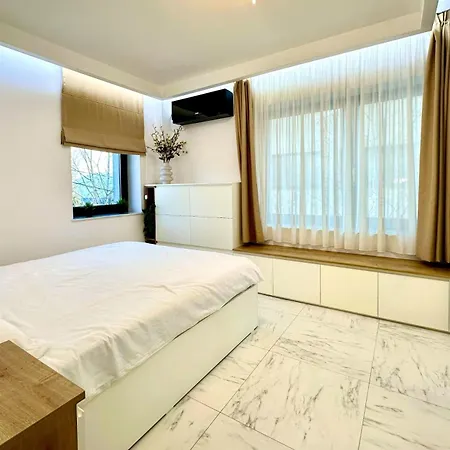 Moeciu 3 A Апартаменти *